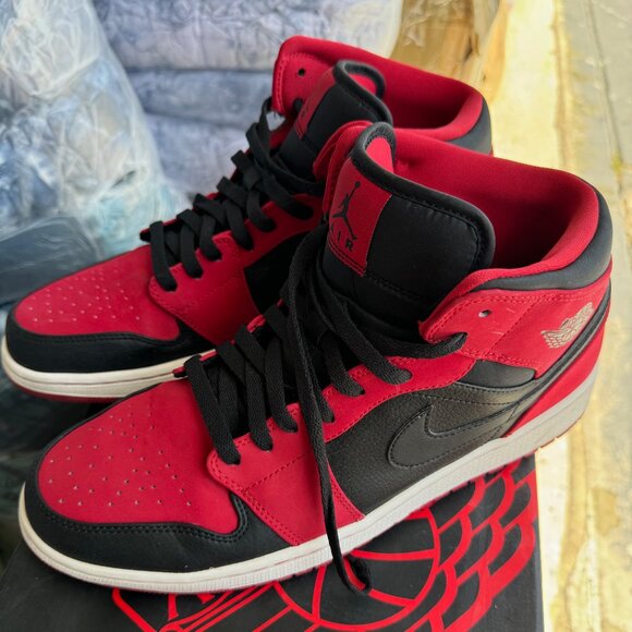 Air Jordan 1 Mid Gym Red Black Men's Size 12 - Lightly Used - Picture 1 of 9